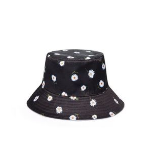 AO X FABFITFUN REVERSIBLE BUCKET HAT